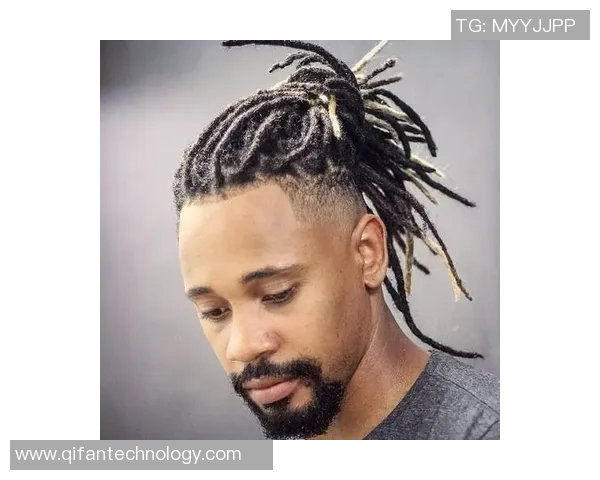 脏辫风潮下的篮球明星们如何用个性发型展现自我魅力与运动精神